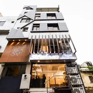 Oyo 60873 Krishna Royal Residency 3* Udaipur